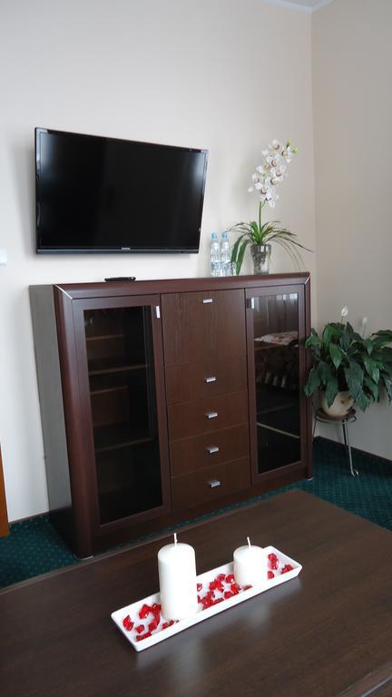 Hotel Baron Ciechanów Habitación foto